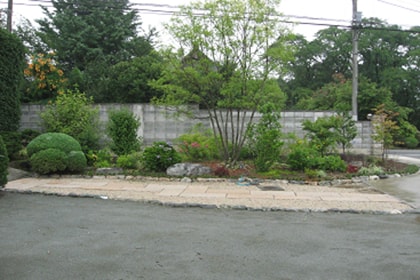 和風庭園 御影石平板・錆砂利